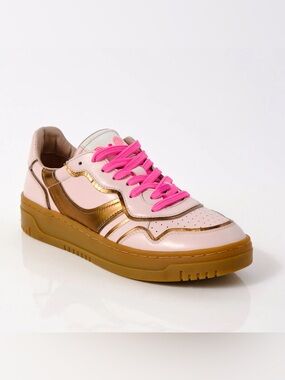 Free People Retro Thirty Love Sneaker size 6 Cloud Pink